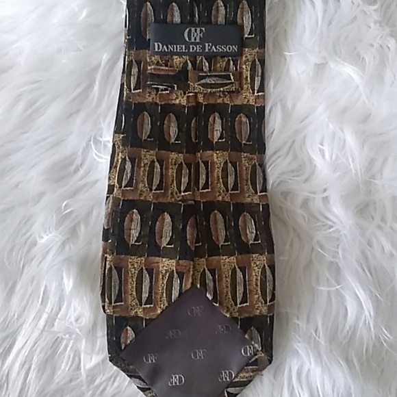 Ties - Picture 4 of 5